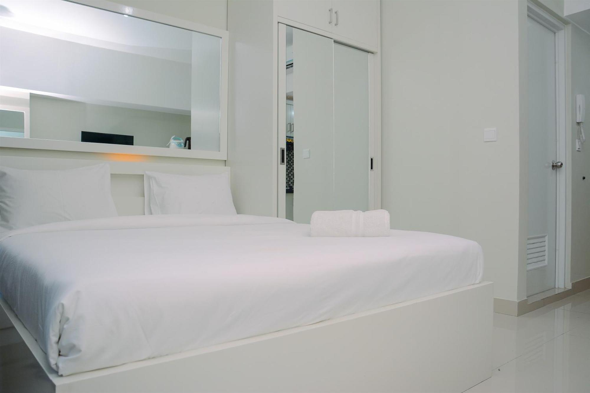 Apartemen With Garden View At The Springlake View Summarecon By Travelio Bekasi